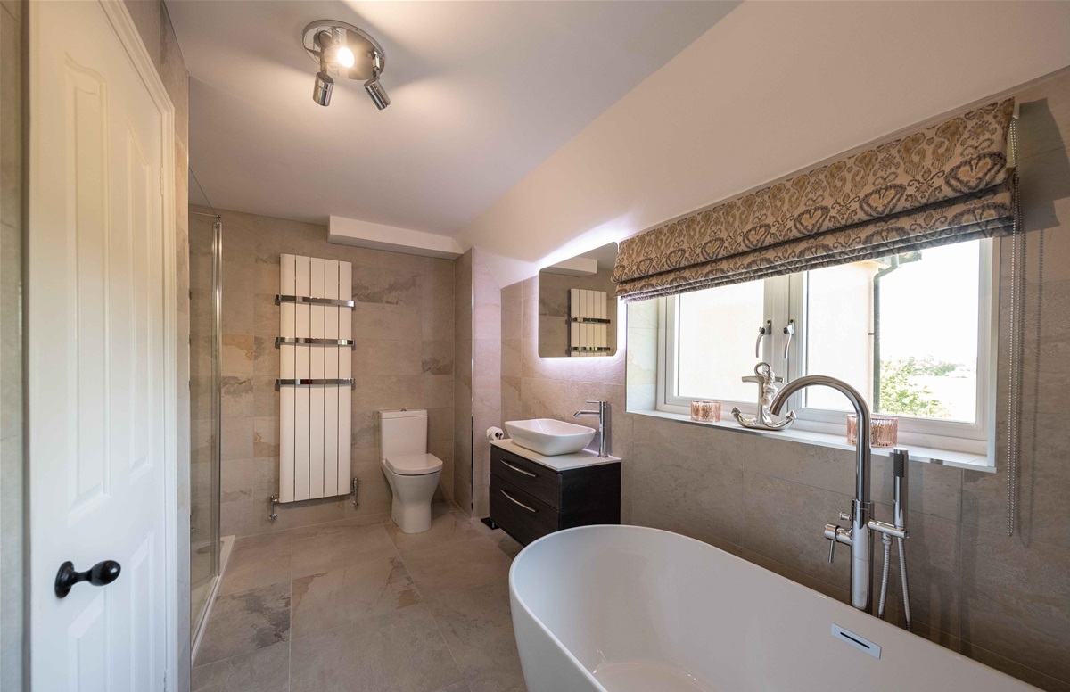 Carbrooke Luxury Bathroom | Modern Bathtubs Norfolk