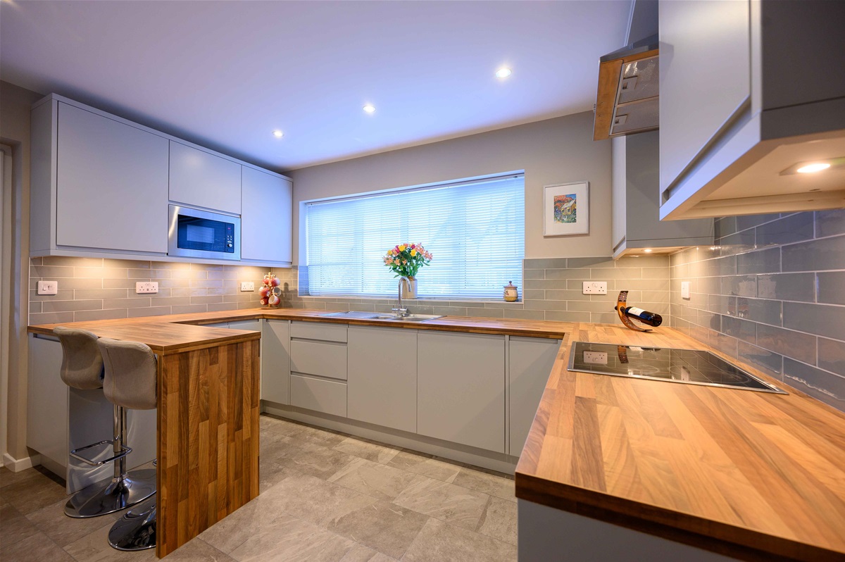 West Runton Modern Kitchen | Kitchens Breakfast Bar Norfolk