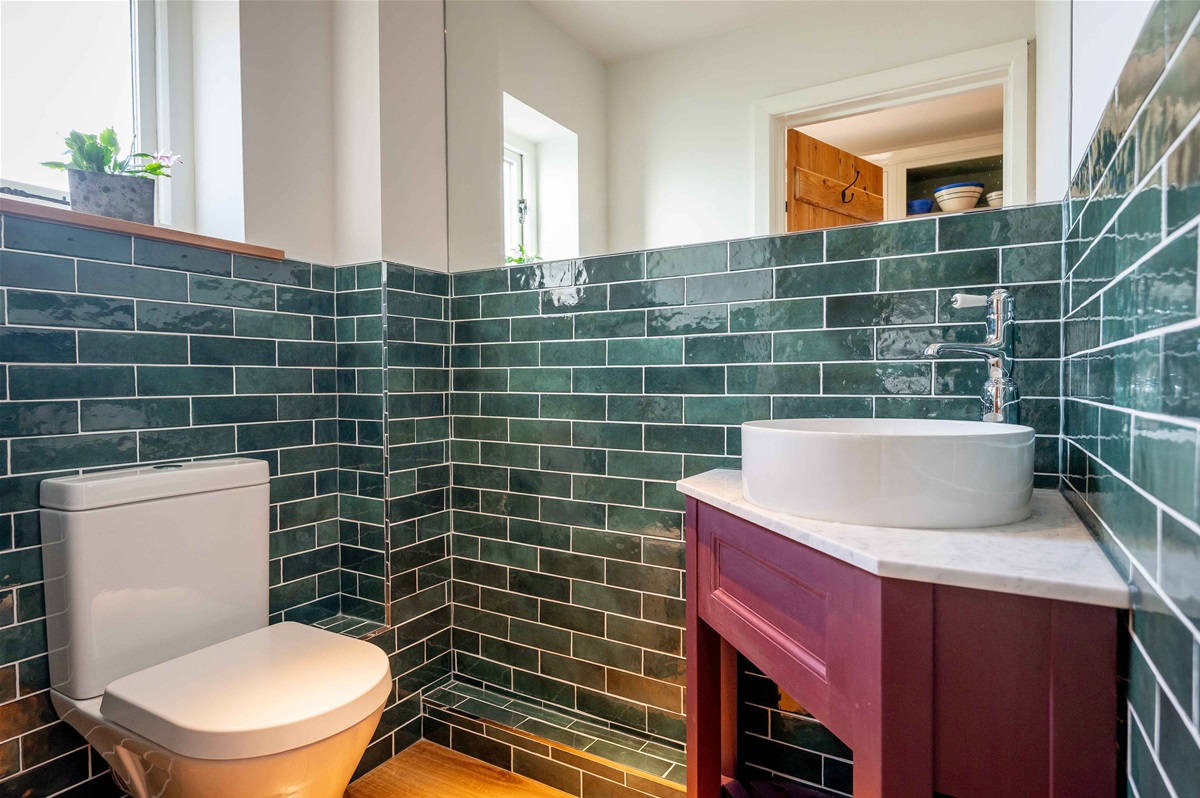 Morningthorpe Traditional Cloakroom | Bathroom Installations