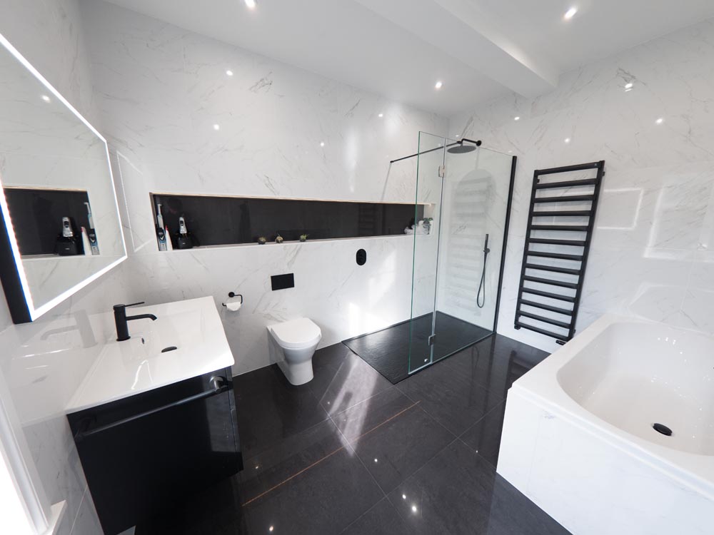 Luxury White and Black Marble Shower & Bath En-suite