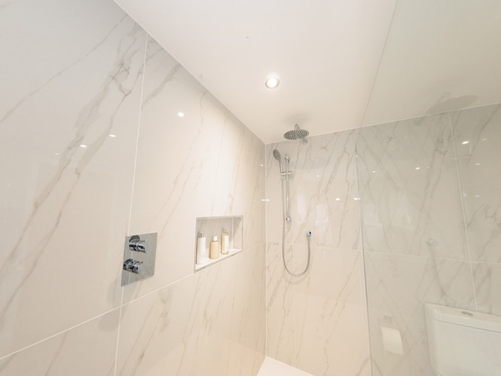 Henstead Modern Shower & Bathroom 