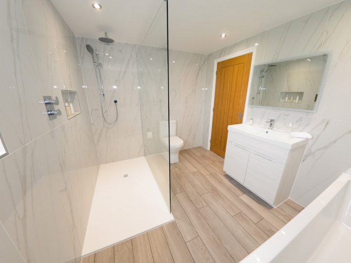 Henstead Modern Shower & Bathroom 