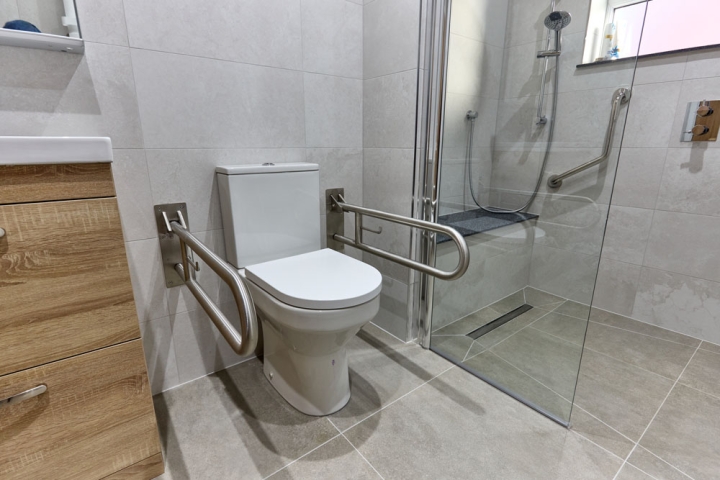 Modern Wet Room with Accessible Toilet